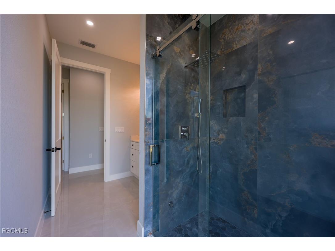 313 NE 5th Terrace Cape Coral FL 33909 2025014959 image28