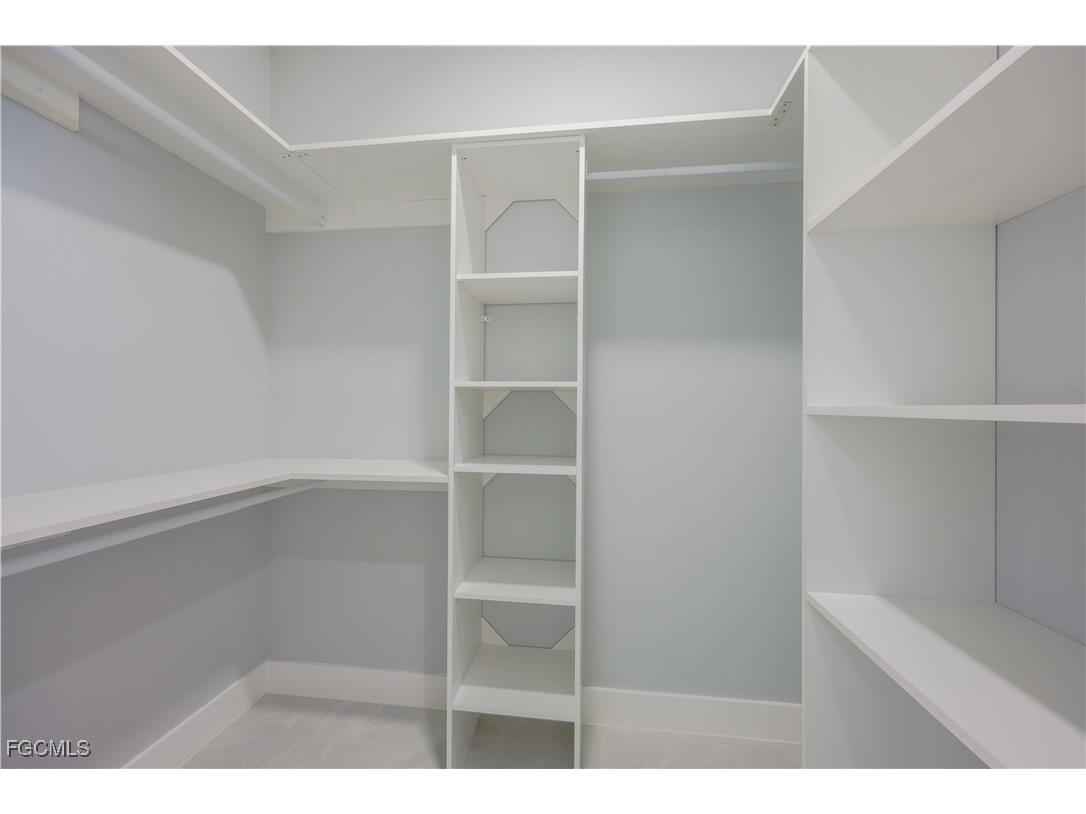 313 NE 5th Terrace Cape Coral FL 33909 2025014959 image33