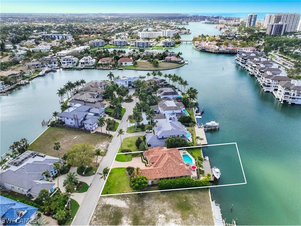 313 Neapolitan Way Naples FL 34103 226009872 image1