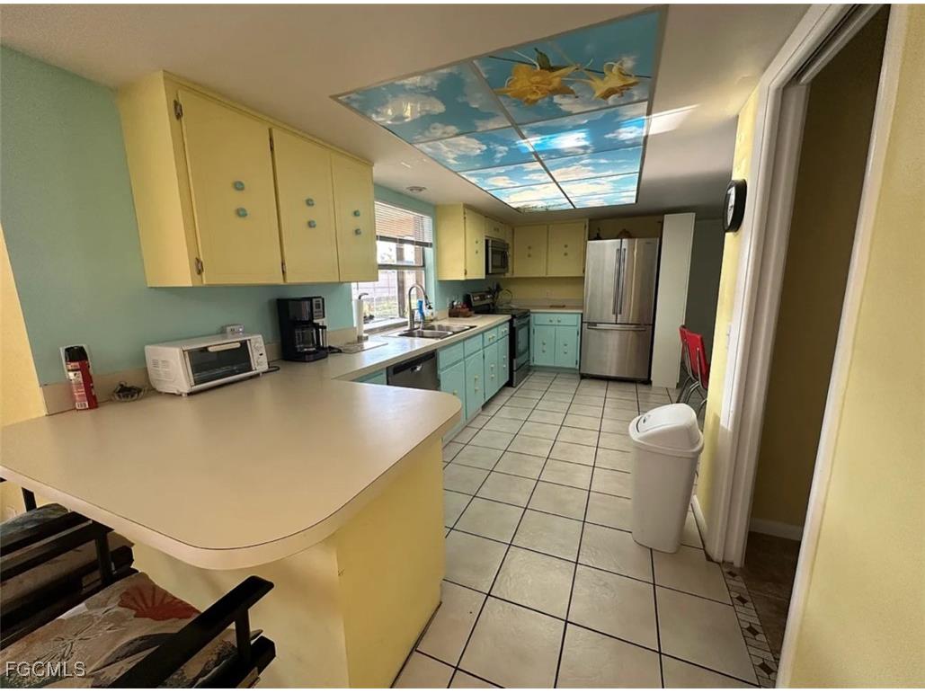 313 SE 16th Place Cape Coral FL 33990 2025011317 image3