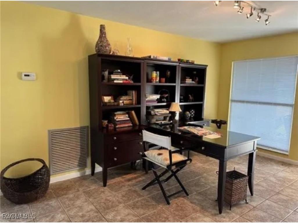 313 SE 16th Place Cape Coral FL 33990 2025011317 image6