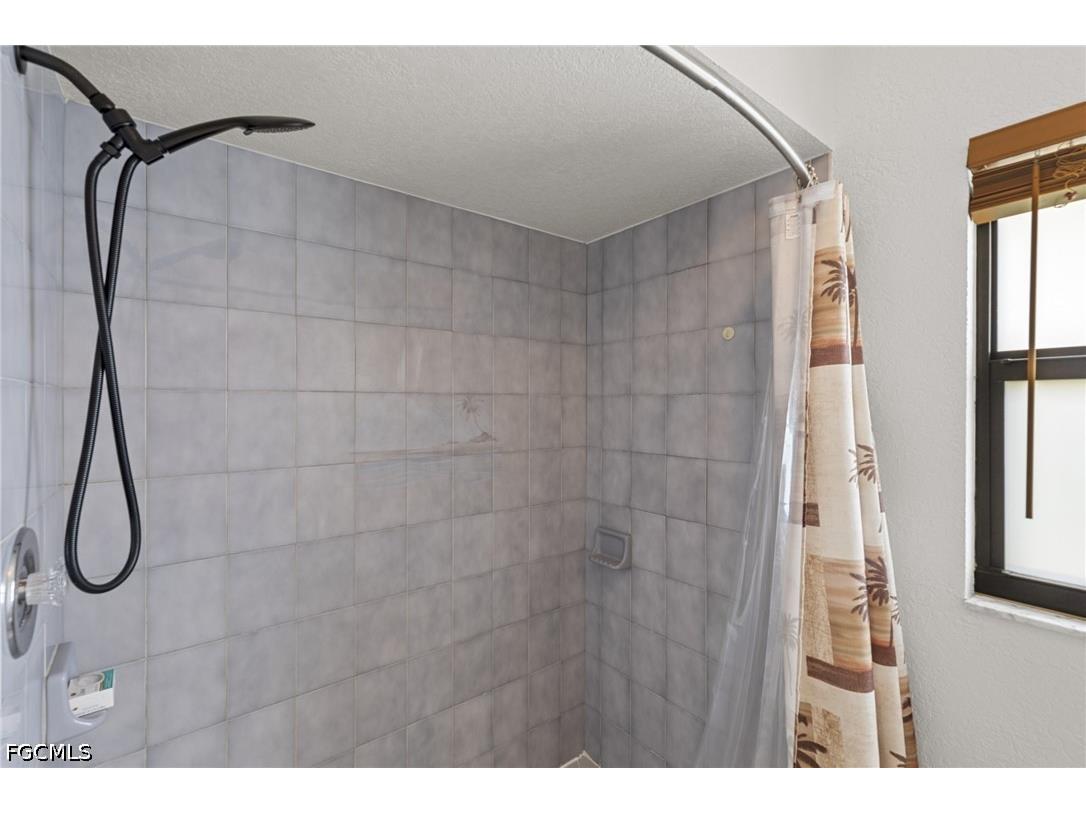 313 SE 6th Street Cape Coral FL 33990 2026014346 image25