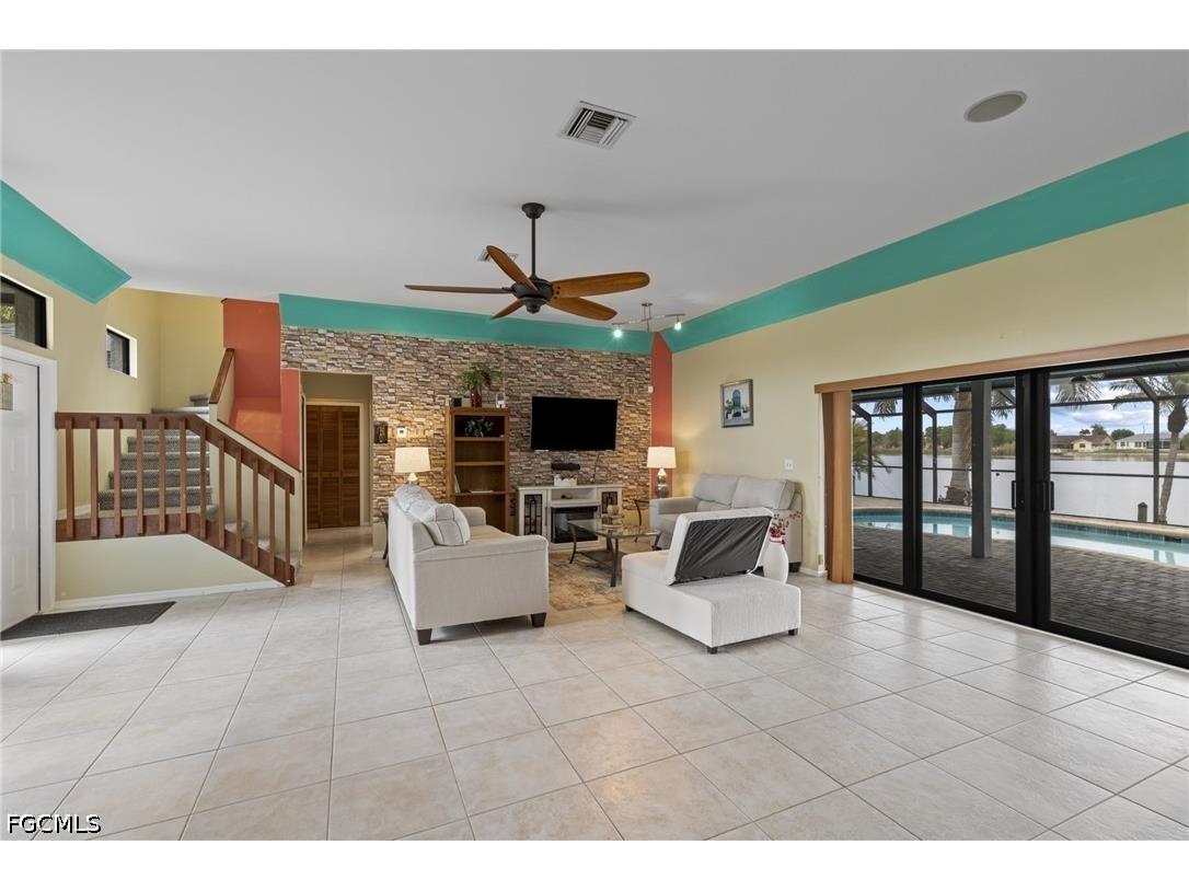 313 SE 6th Street Cape Coral FL 33990 2026014346 image6