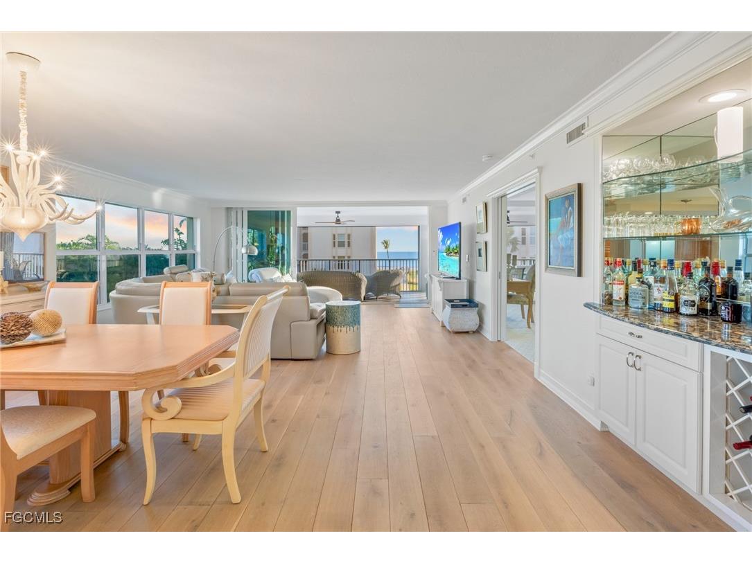 3131 W Gulf Drive #303 Sanibel FL 33957 2025020840 image10