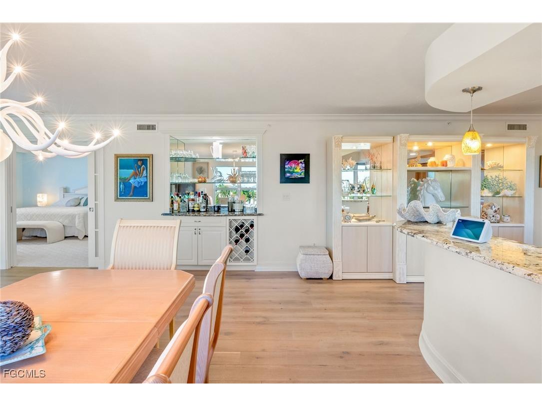 3131 W Gulf Drive #303 Sanibel FL 33957 2025020840 image12