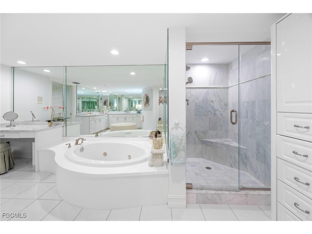 3131 W Gulf Drive #303 Sanibel FL 33957 2025020840 image26