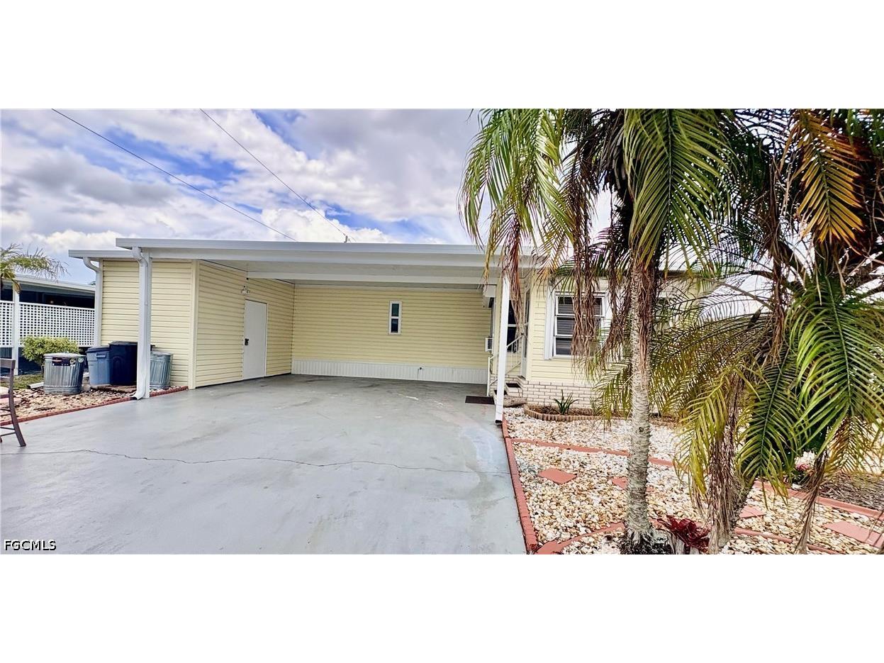 3134 Linwood Drive North Fort Myers FL 33917 2026020709 image1