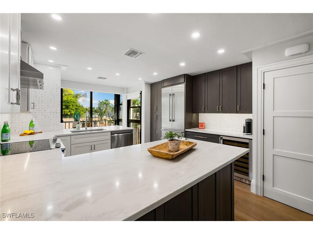 3135 Riviera Drive #B205 Naples FL 34103 225081672 image17