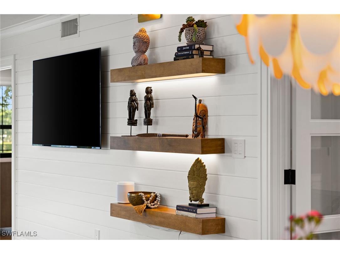 3135 Riviera Drive #B205 Naples FL 34103 225081672 image3