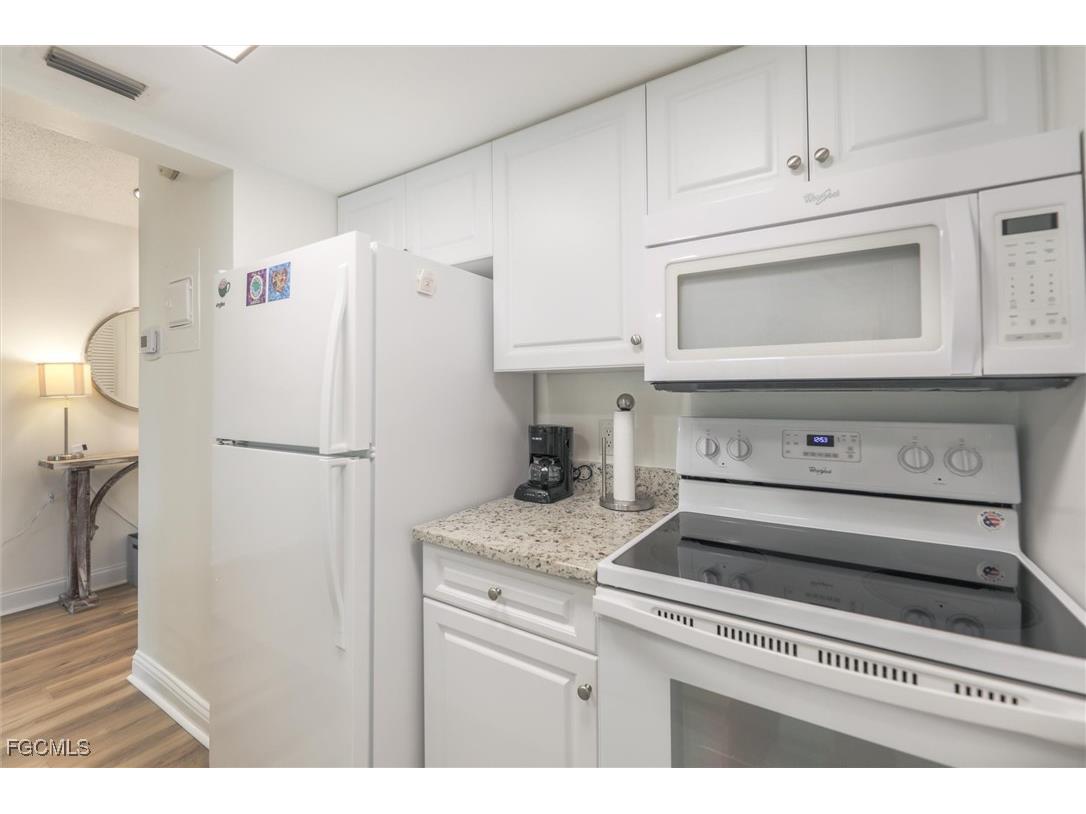 3135 Tennis Villas Captiva FL 33924 2025016460 image11