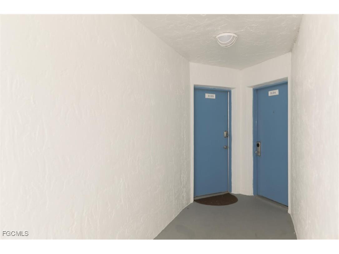 3135 Tennis Villas Captiva FL 33924 2025016460 image3