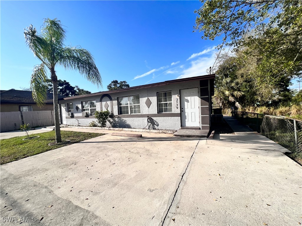3137-3139-3139 Lincoln Boulevard Fort Myers FL 33916 225020364 image1