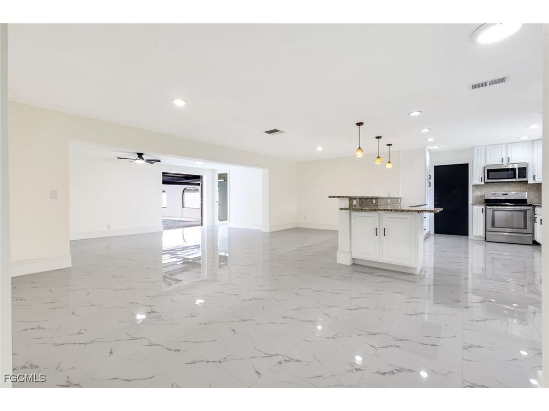 3137 SE 22nd Avenue Cape Coral FL 33904 2025019936 image14