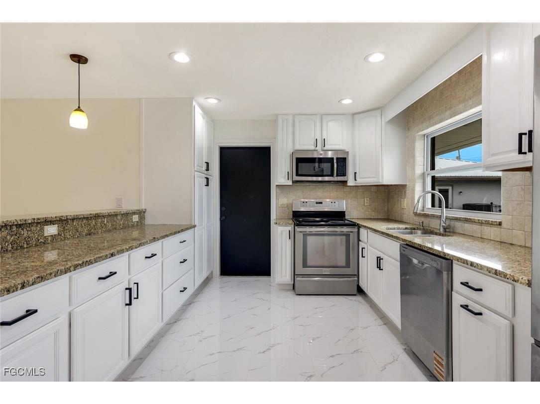 3137 SE 22nd Avenue Cape Coral FL 33904 2025019936 image6