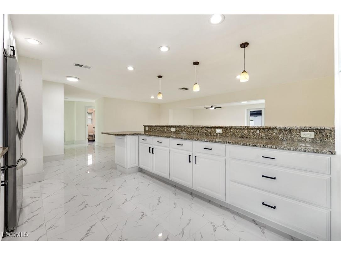 3137 SE 22nd Avenue Cape Coral FL 33904 2025019936 image8