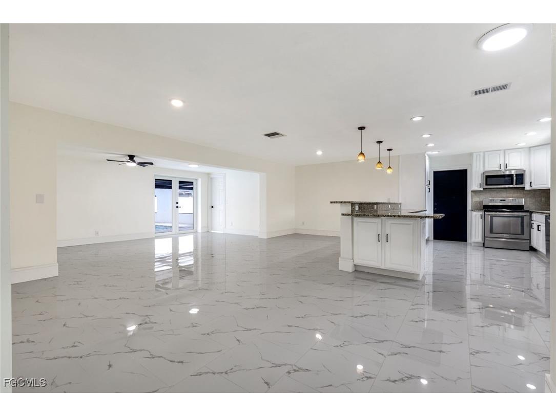 3137 SE 22nd Avenue Cape Coral FL 33904 2025019936 image9