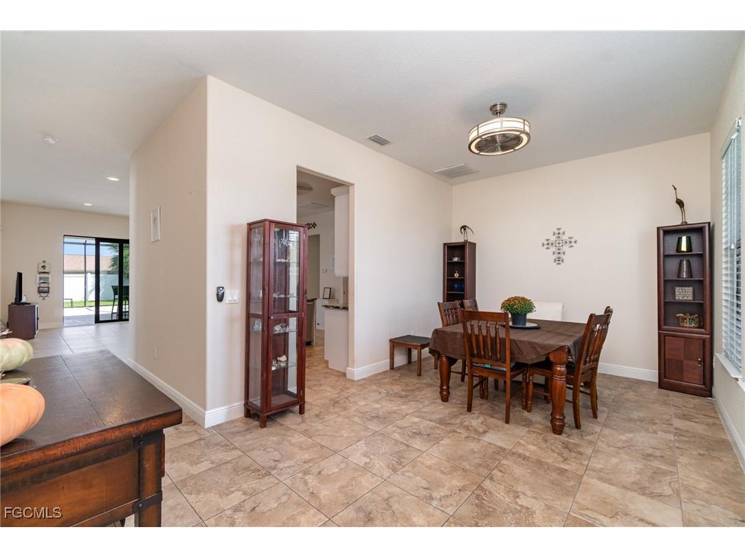 3137 SE 8th Avenue Cape Coral FL 33904 2025013756 image2