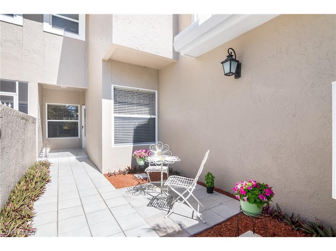 314 Emerald Bay Circle #I3 Naples FL 34110 224011927 image1