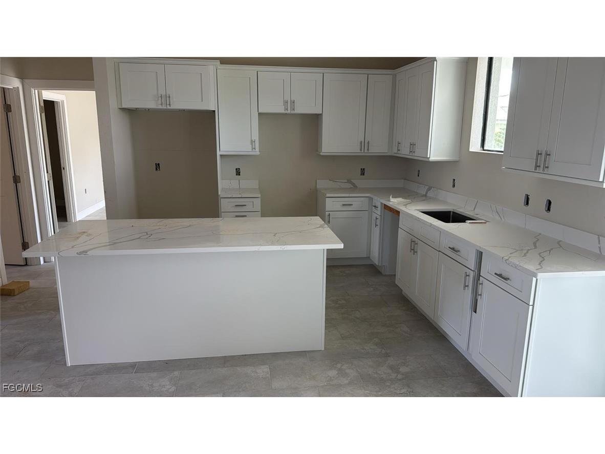 314 NW 20th Terrace Cape Coral FL 33993 2025000669 image2