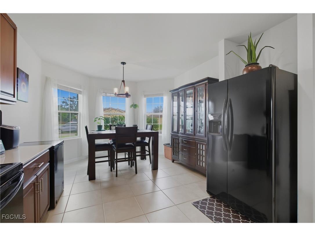314 SE Van Loon Terrace Cape Coral FL 33990 2025016123 image8