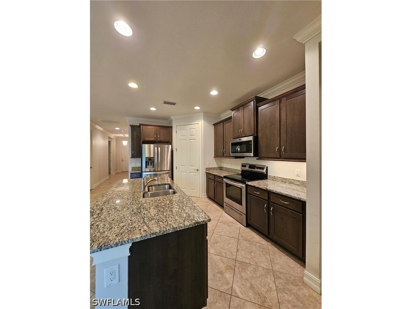 3141 Amadora Circle Cape Coral FL 33909 226021870 image5