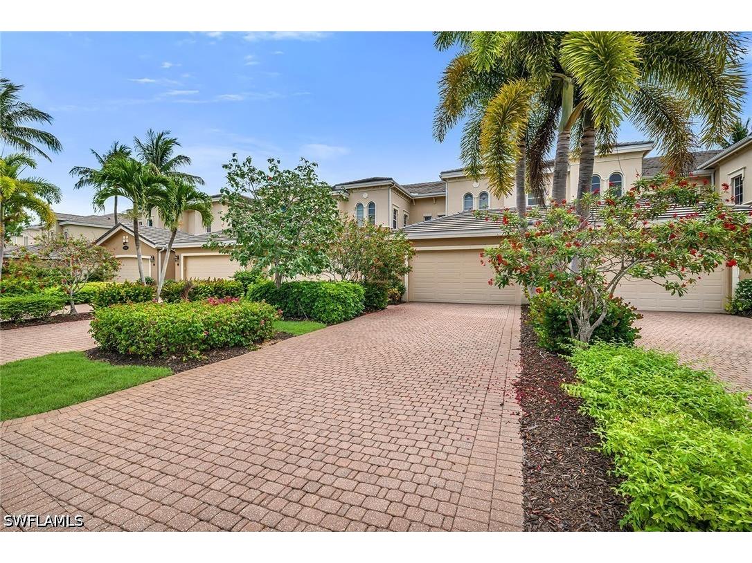 3141 Aviamar Circle #103 Naples FL 34114 226020100 image1
