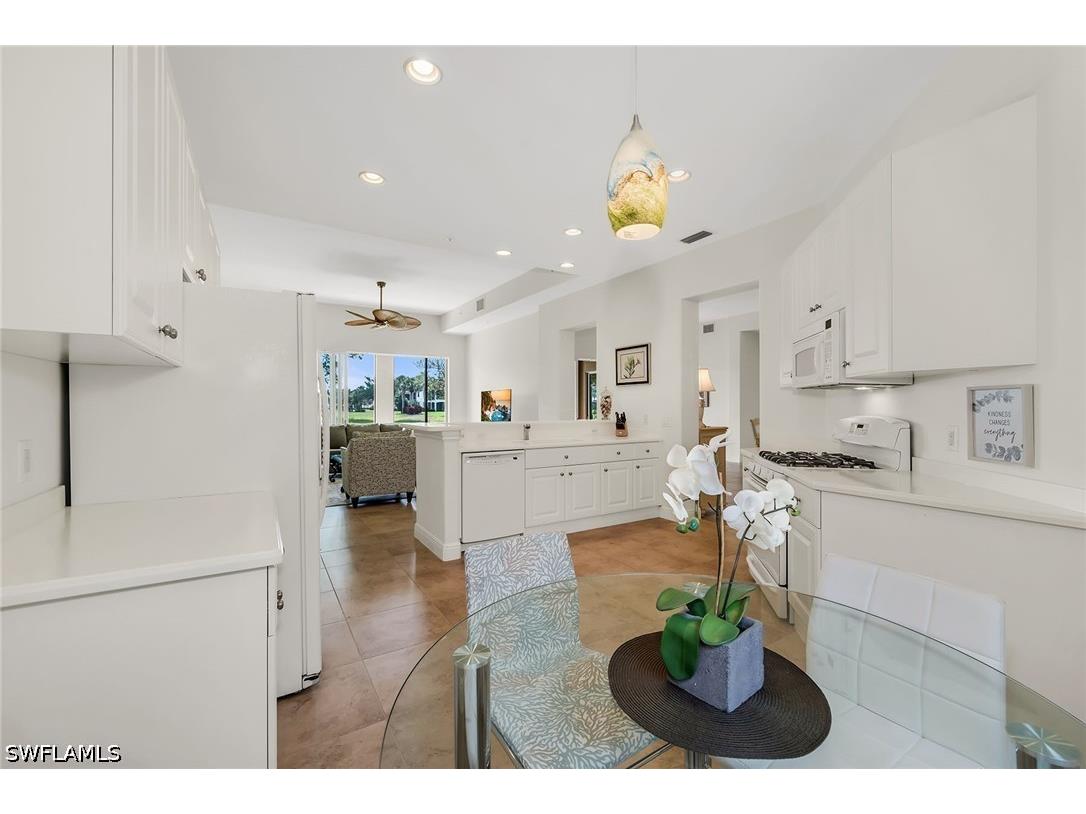 3141 Aviamar Circle #103 Naples FL 34114 226020100 image11