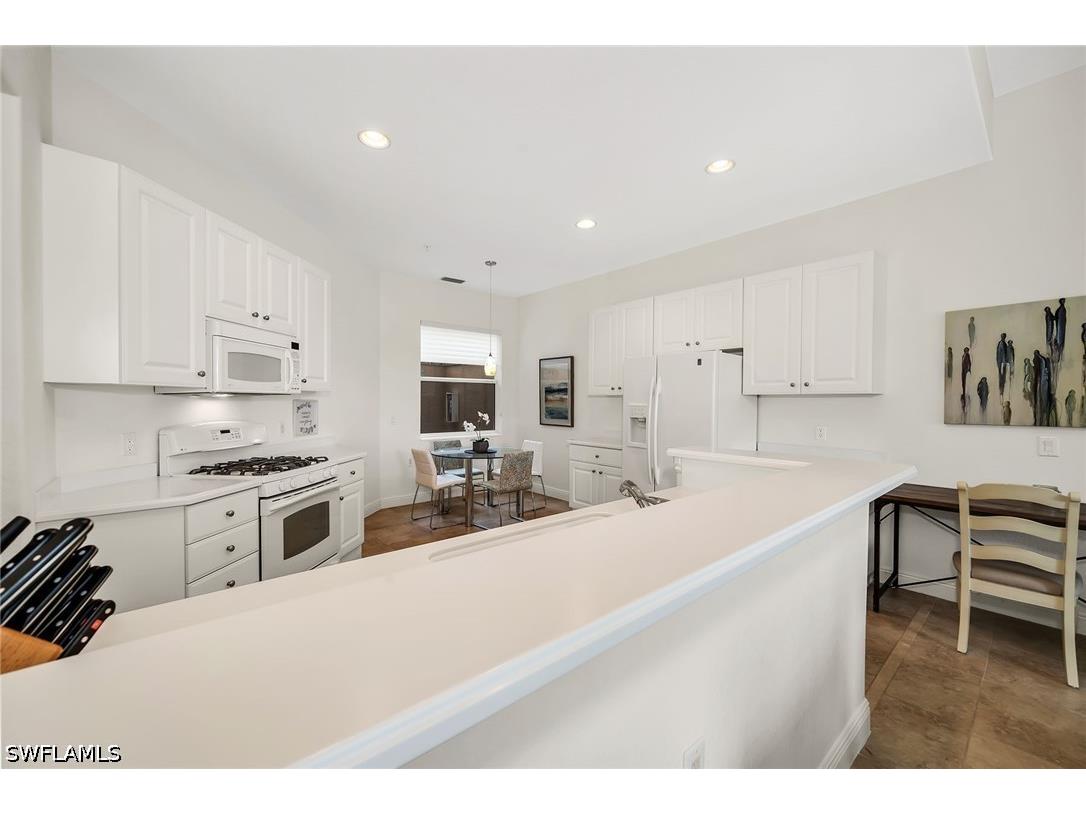 3141 Aviamar Circle #103 Naples FL 34114 226020100 image8