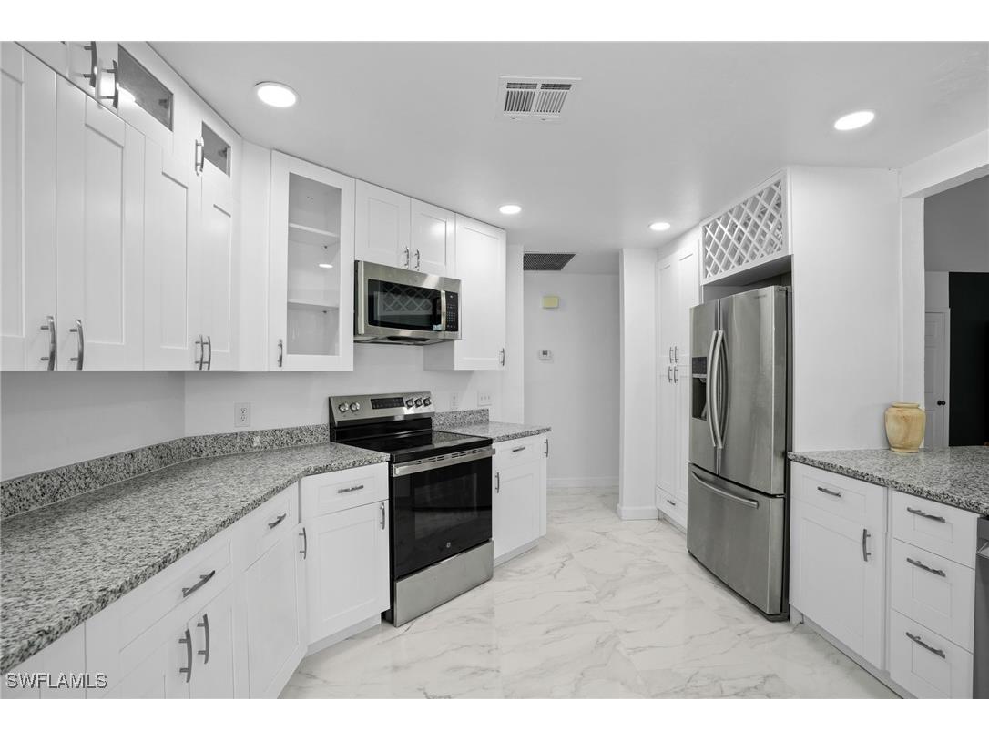 3141 Carriage Circle Naples FL 34105 226003531 image15