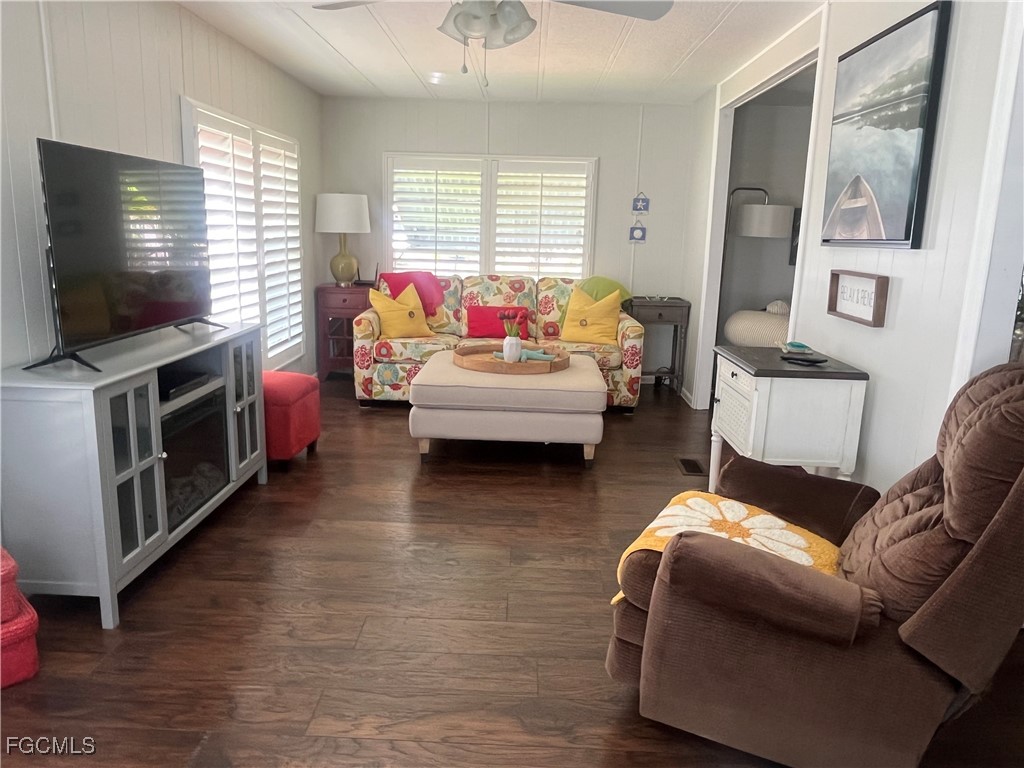 3142 Mercury Lane North Fort Myers FL 33903 2025012048 image14