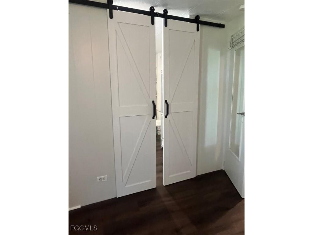 3142 Mercury Lane North Fort Myers FL 33903 2025012048 image17