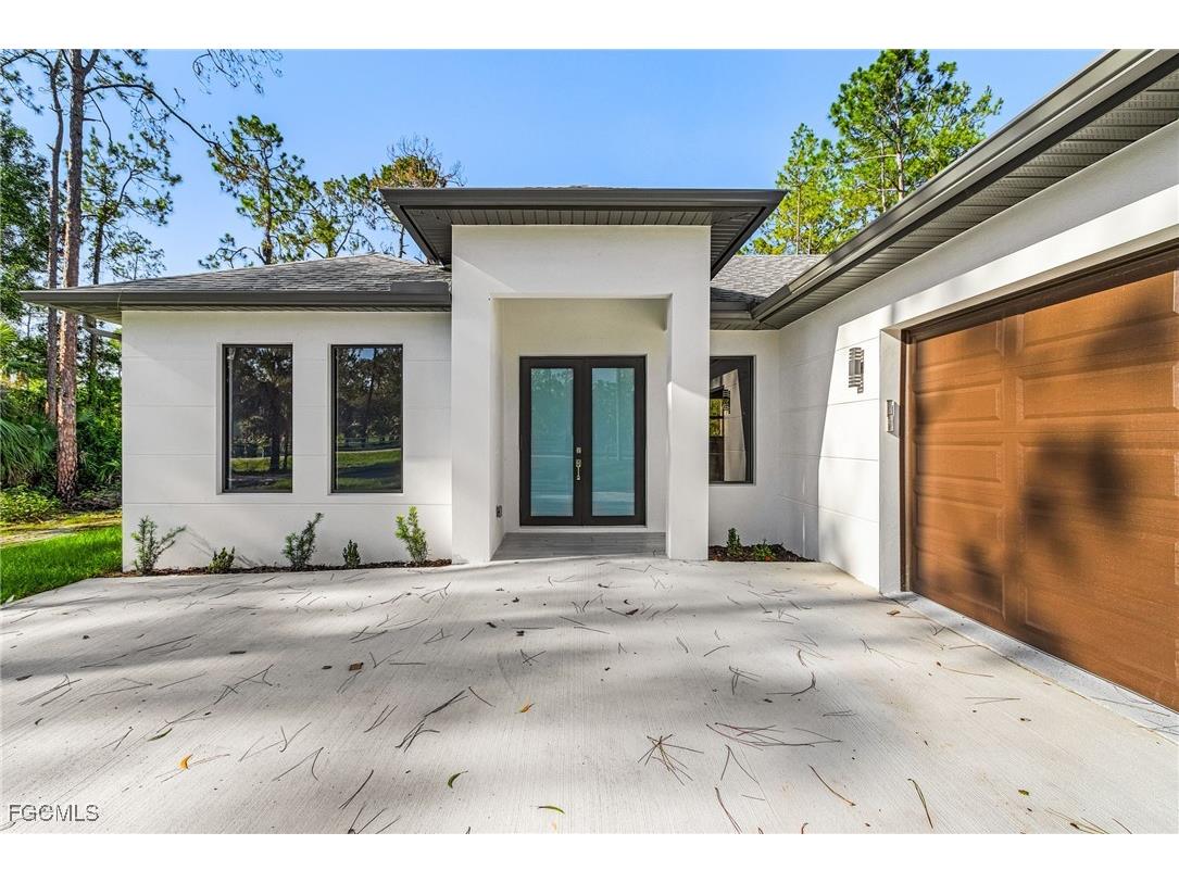 3145 28th Avenue SE Naples FL 34117 225061009 image1