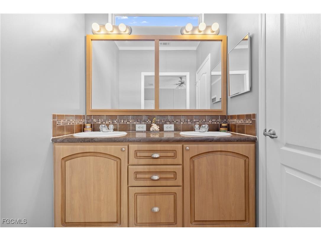 3145 Venus Lane North Fort Myers FL 33903 2025016329 image17