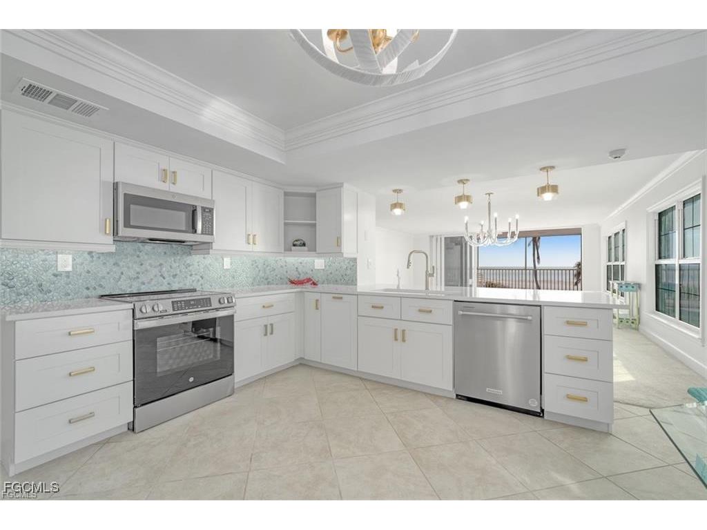 3145 W Gulf Drive #102 Sanibel FL 33957 2025013789 image21