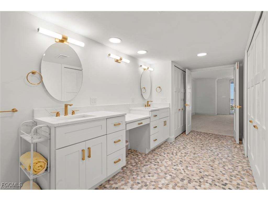 3145 W Gulf Drive #102 Sanibel FL 33957 2025013789 image26