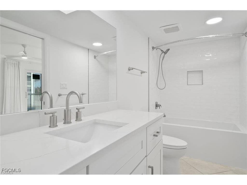 3145 W Gulf Drive #102 Sanibel FL 33957 2025013789 image32