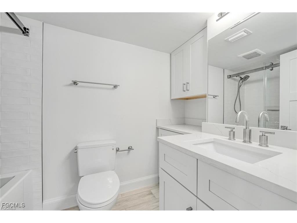 3145 W Gulf Drive #102 Sanibel FL 33957 2025013789 image36