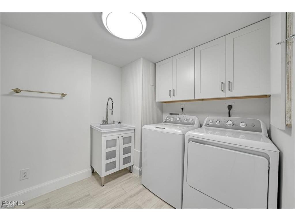 3145 W Gulf Drive #102 Sanibel FL 33957 2025013789 image40