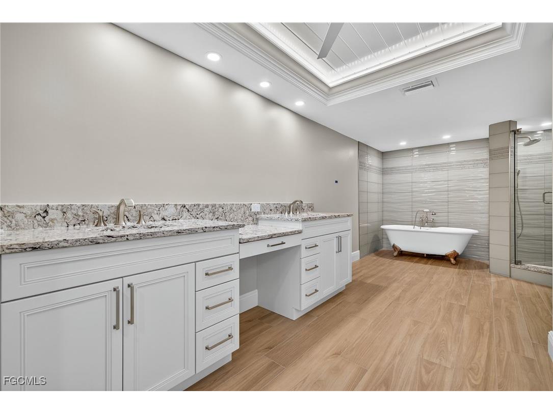 3145 W Gulf Drive #201 Sanibel FL 33957 2025018452 image17