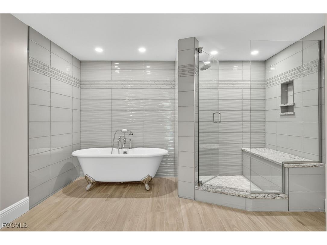 3145 W Gulf Drive #201 Sanibel FL 33957 2025018452 image18