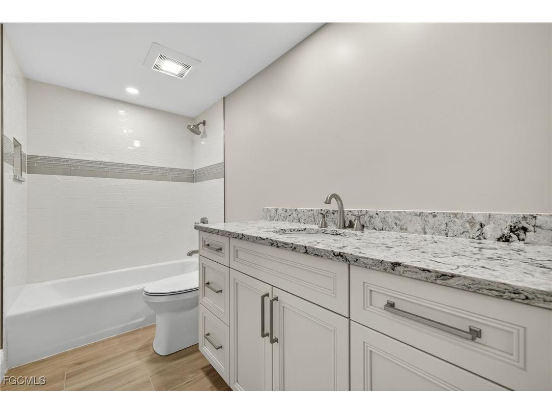 3145 W Gulf Drive #201 Sanibel FL 33957 2025018452 image25