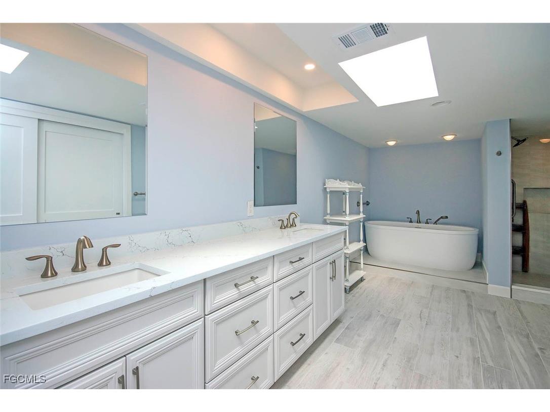 3145 W Gulf Drive #205 Sanibel FL 33957 2025022426 image18