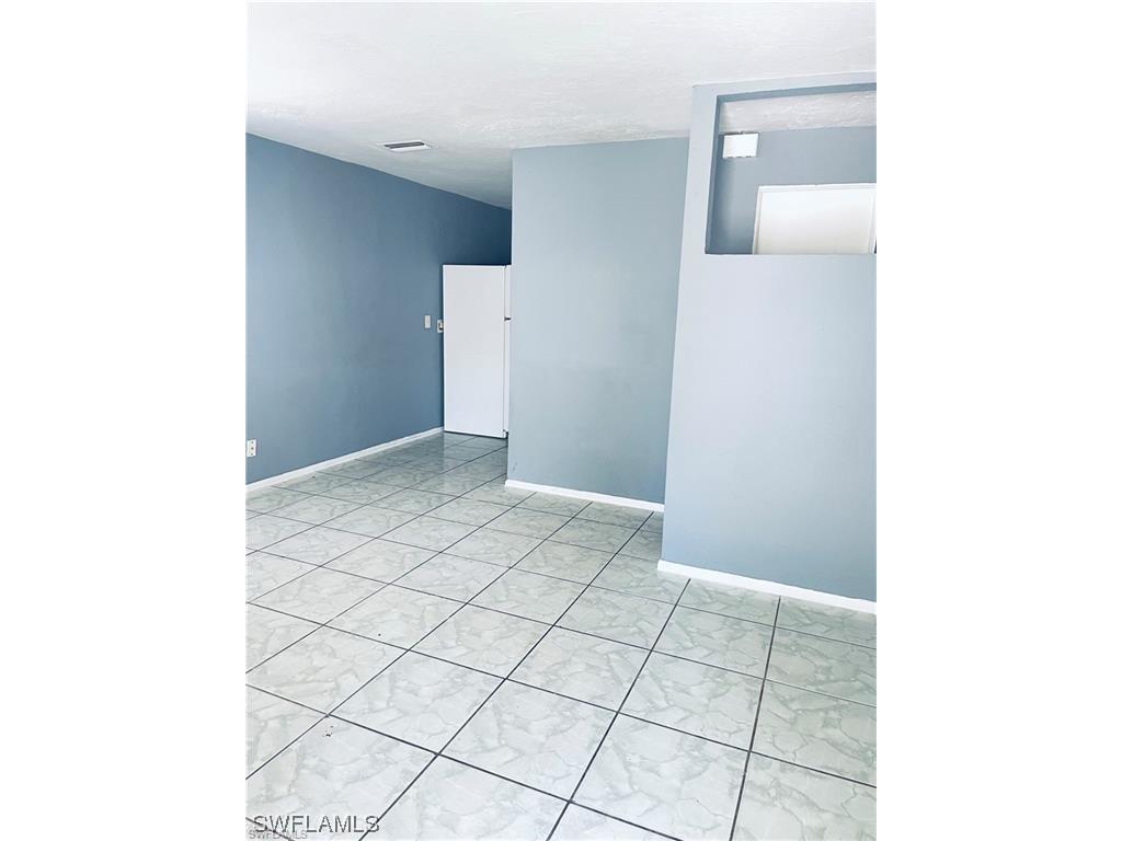 3147 Economy Street Fort Myers FL 33916 223064099 image1