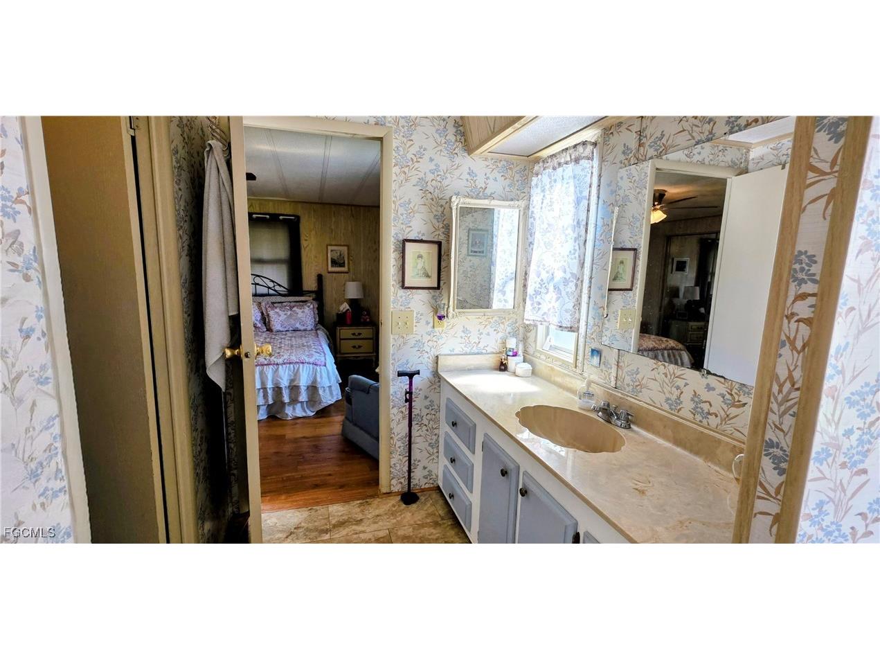 3148 Indian Village Lane North Fort Myers FL 33917 2025021570 image18