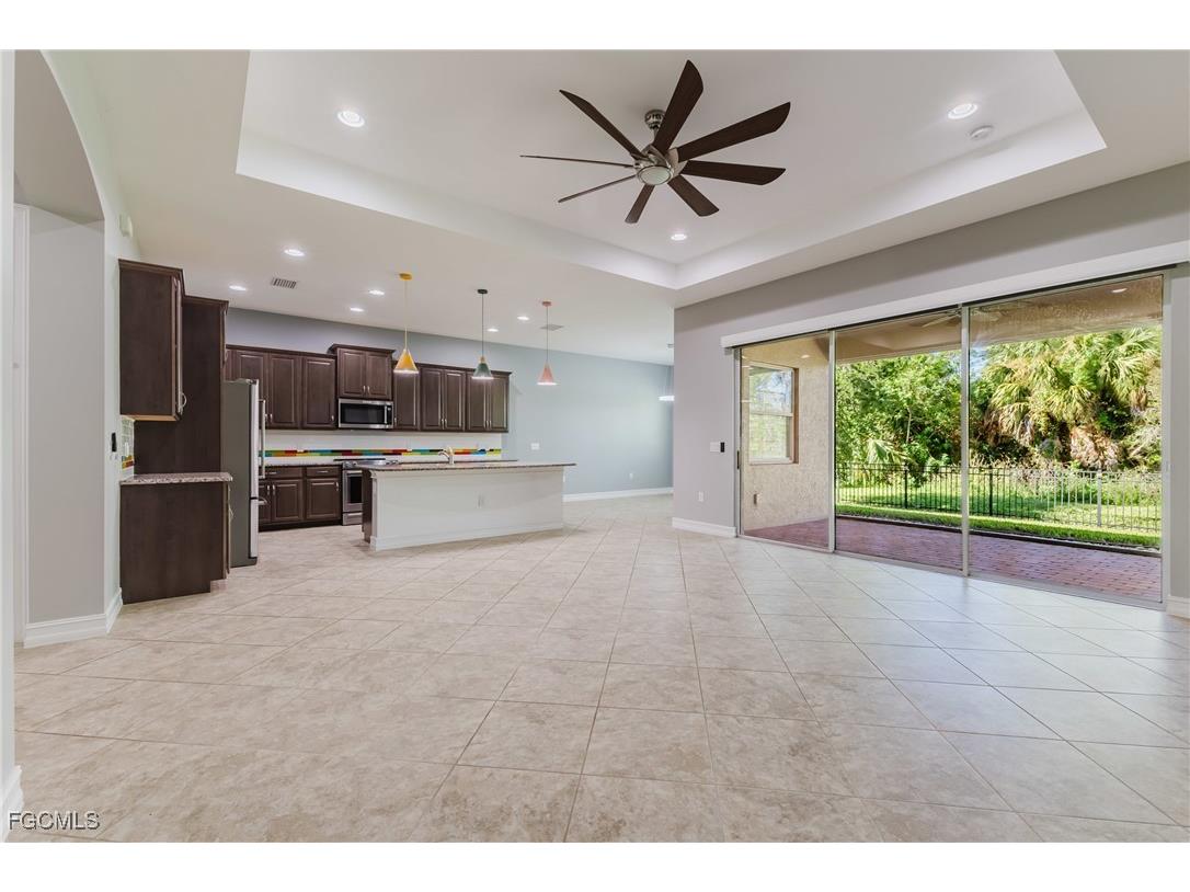 3149 Amadora Circle Cape Coral FL 33909 2025015958 image10