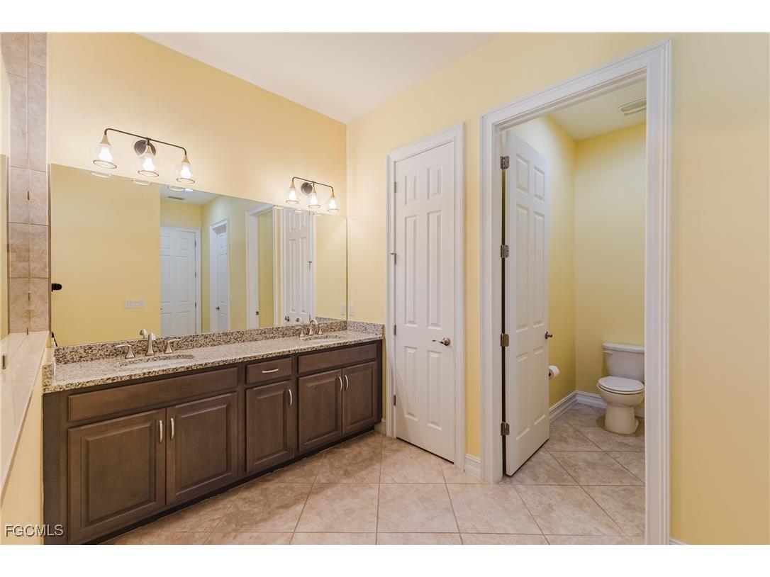 3149 Amadora Circle Cape Coral FL 33909 2025015958 image23