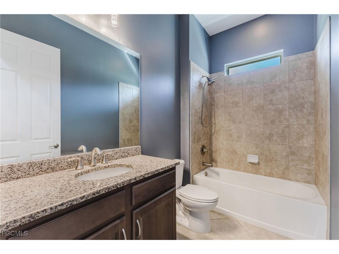 3149 Amadora Circle Cape Coral FL 33909 2025015958 image26