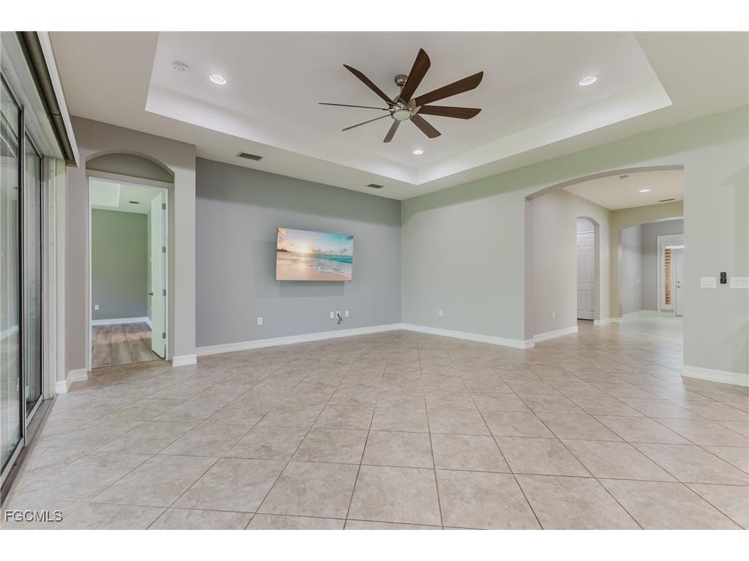 3149 Amadora Circle Cape Coral FL 33909 2025015958 image9