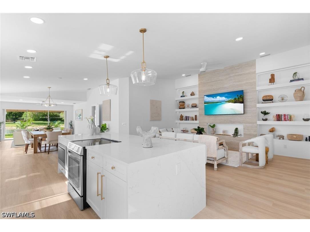 3149 Andorra Court Naples FL 34109 226016229 image1