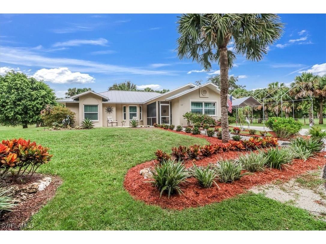 315 13th Street NW Naples FL 34120 223044609 image1